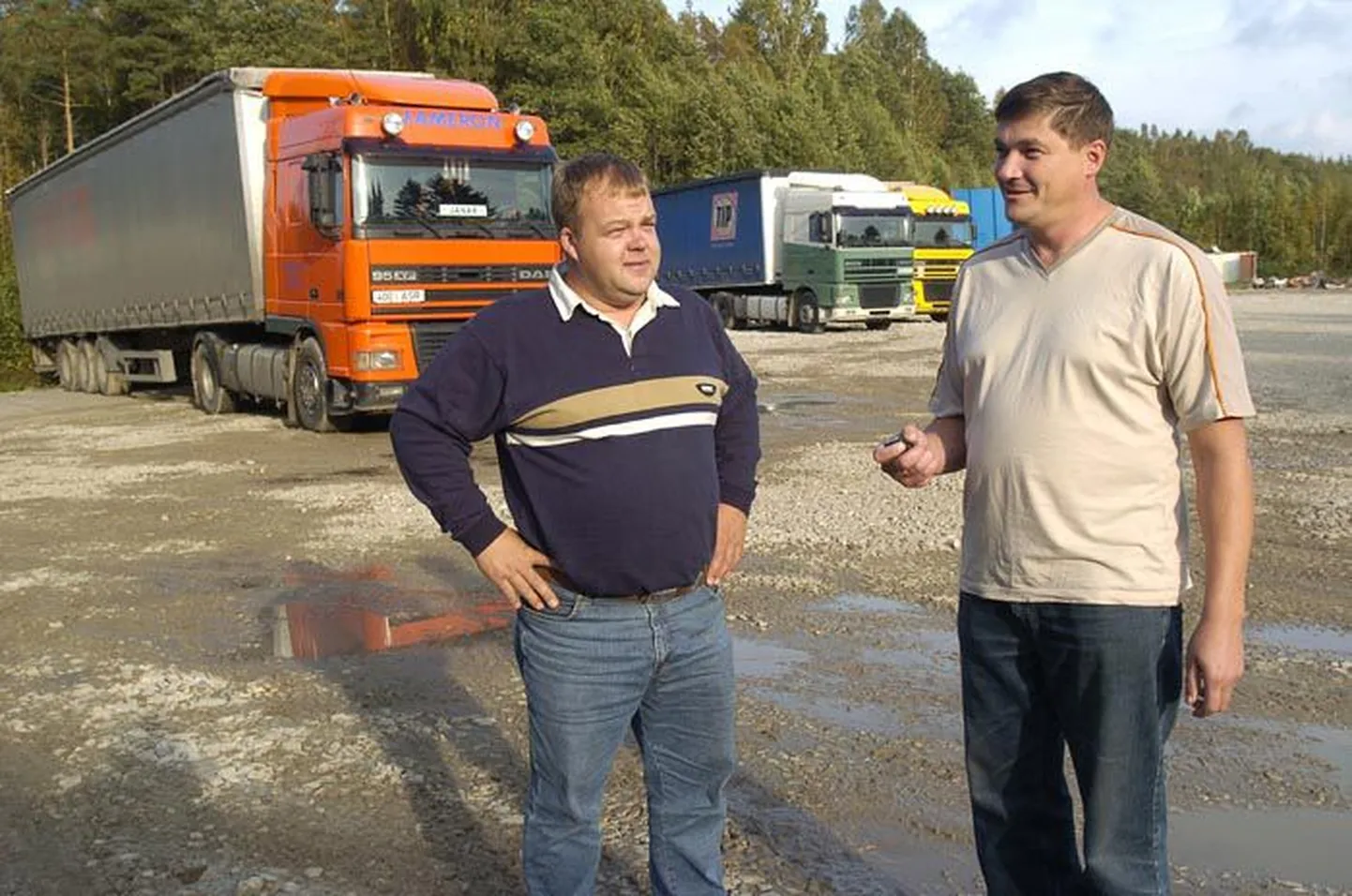 Fameroni omanikud Raul Randväli (vasakul) ja Indrek Andrei alustasid kuus aastat tagasi ühe autoga, nüüd sõidab Fameroni kirjades 19 masinat.