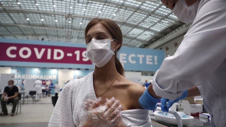 Вакцинация в России.