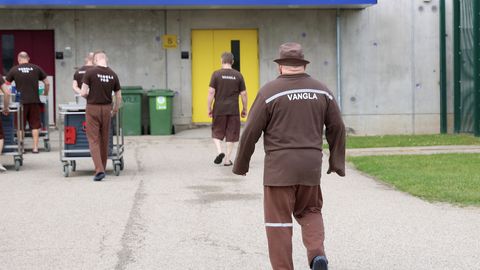 Rootsi vangide Eestisse saatmise plaan langes Rootsis terava kriitika alla