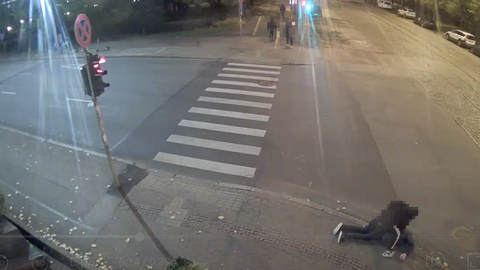 VIDEO ⟩ Ārzemnieka piekaušana Rīgā: raidījums atklāj nozieguma detaļas