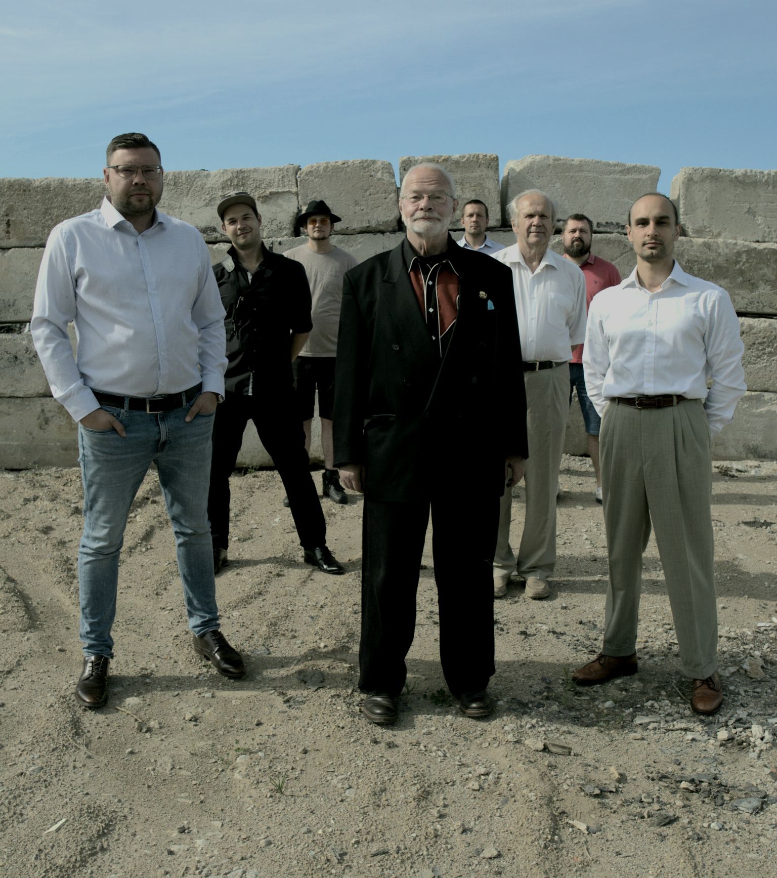 Новая группа "Esco Compton & The Plastic Knives" впервые предстанет перед публикой в Кохтла-Ярве, но строит планы на будущее - покорить другие города, и не только своей страны.