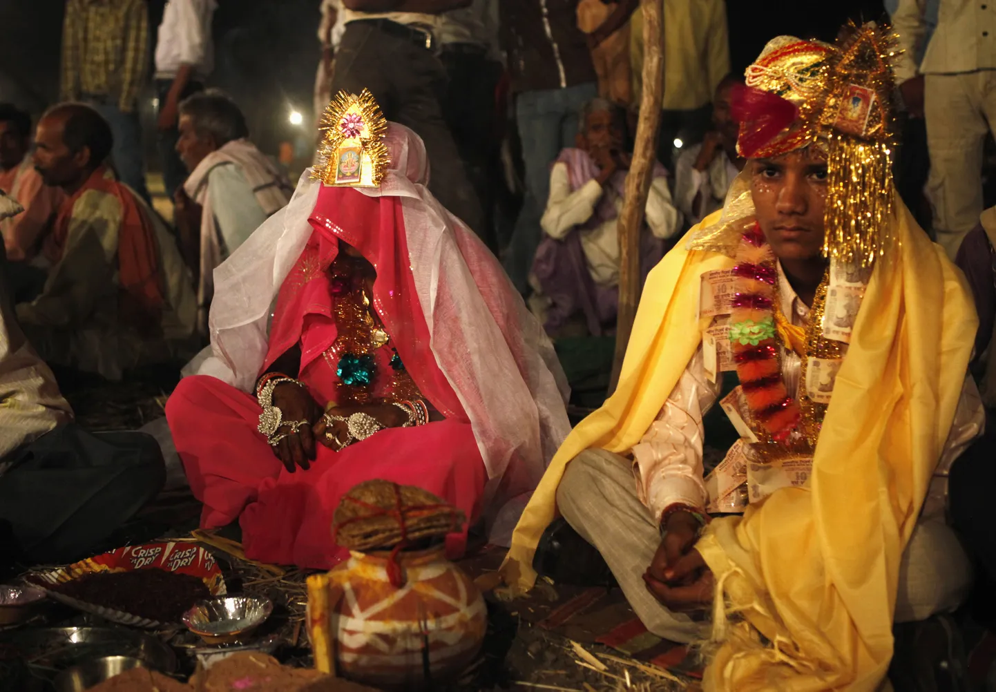 Lapsabielu tseremoonia India Rajasthani osariigis. Foto on illustratiivne.