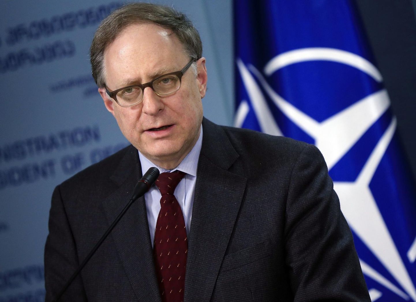 Endine NATO asepeasekretär Alexander Vershbow