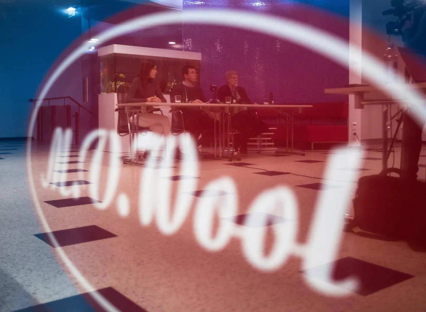 M.V.Wool logo