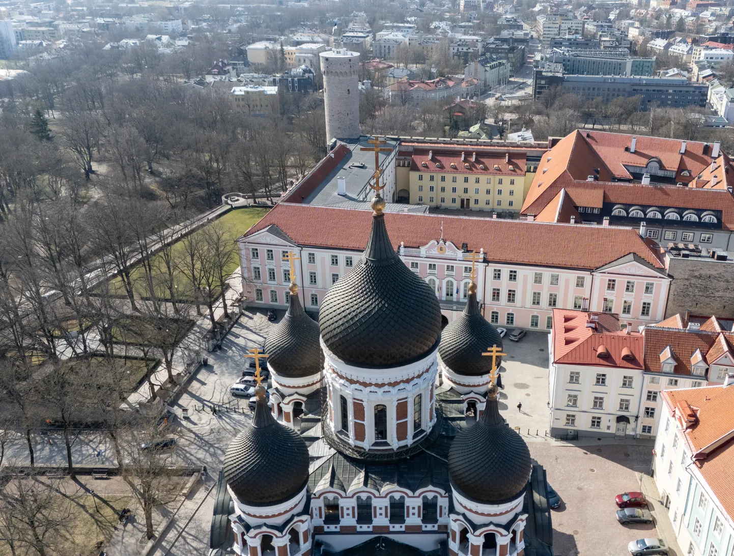 The aim of the law is to separate the Estonian Christian Orthodox Church, formerly known as the Estonian Orthodox Church of the Moscow Patriarchate (MPEÕK), which is subordinate to the Moscow Patriarchate, which in turn supports aggression, from its mother church.
