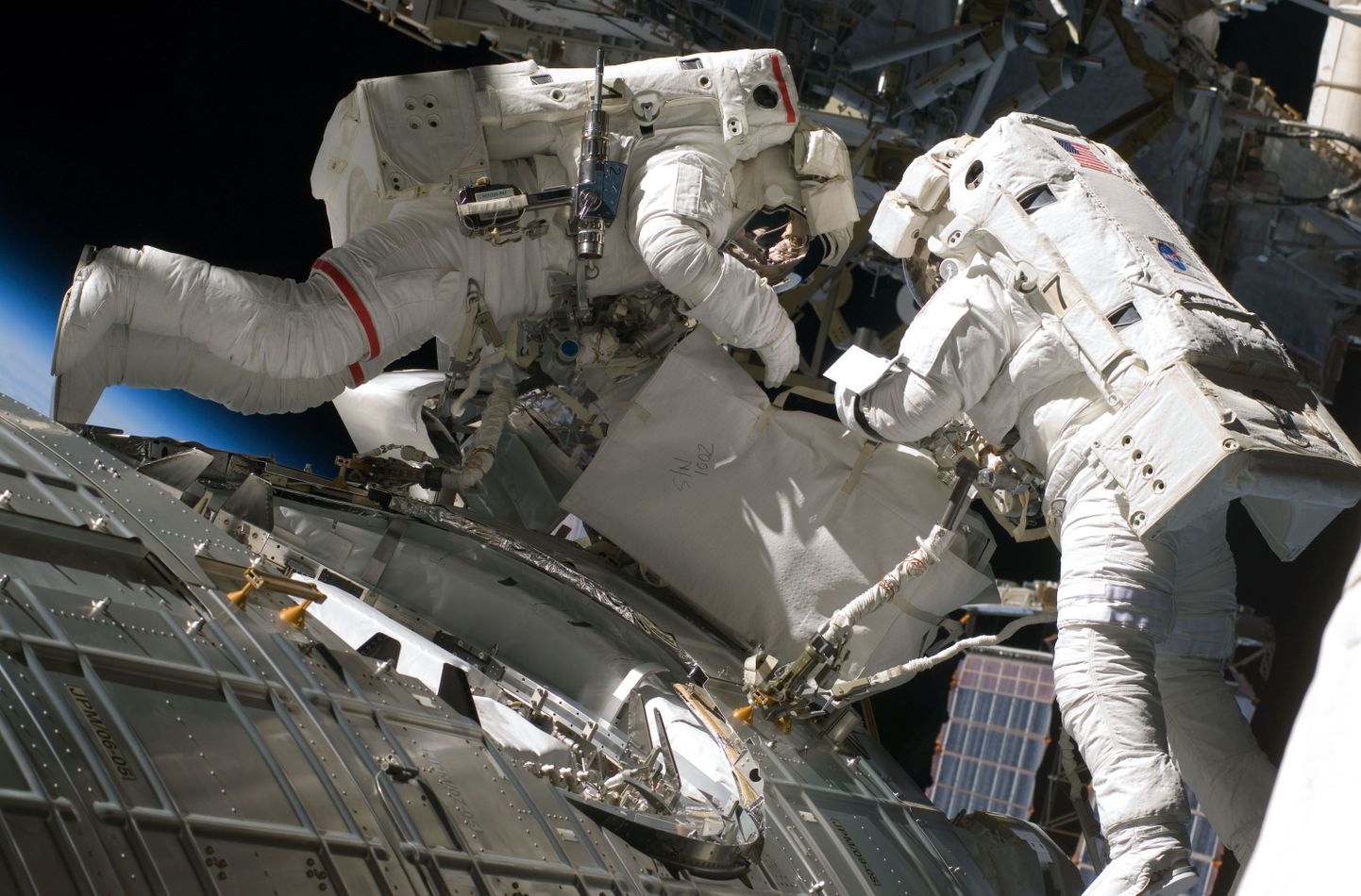 Avakosmoses käinud astronautide sõnul lõhnab kosmos nagu grill-liha või kuum metall