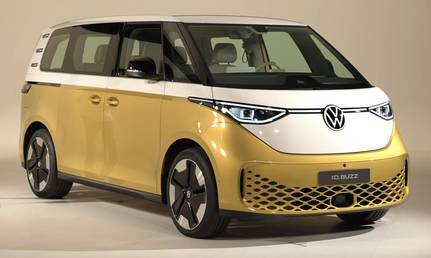 Volkswageni täieselektriline Buzz hüppab oma hinnasildiga üle luksusauto hinnapiiri, milleks on praeguse kava kohaselt 60 000 eurot. Sellest alates tuleks riigile loovutada 6000 eurot. Samas on tegemist suure pere jaoks õiges mahus sõiduvahendiga, mitte luksusega.