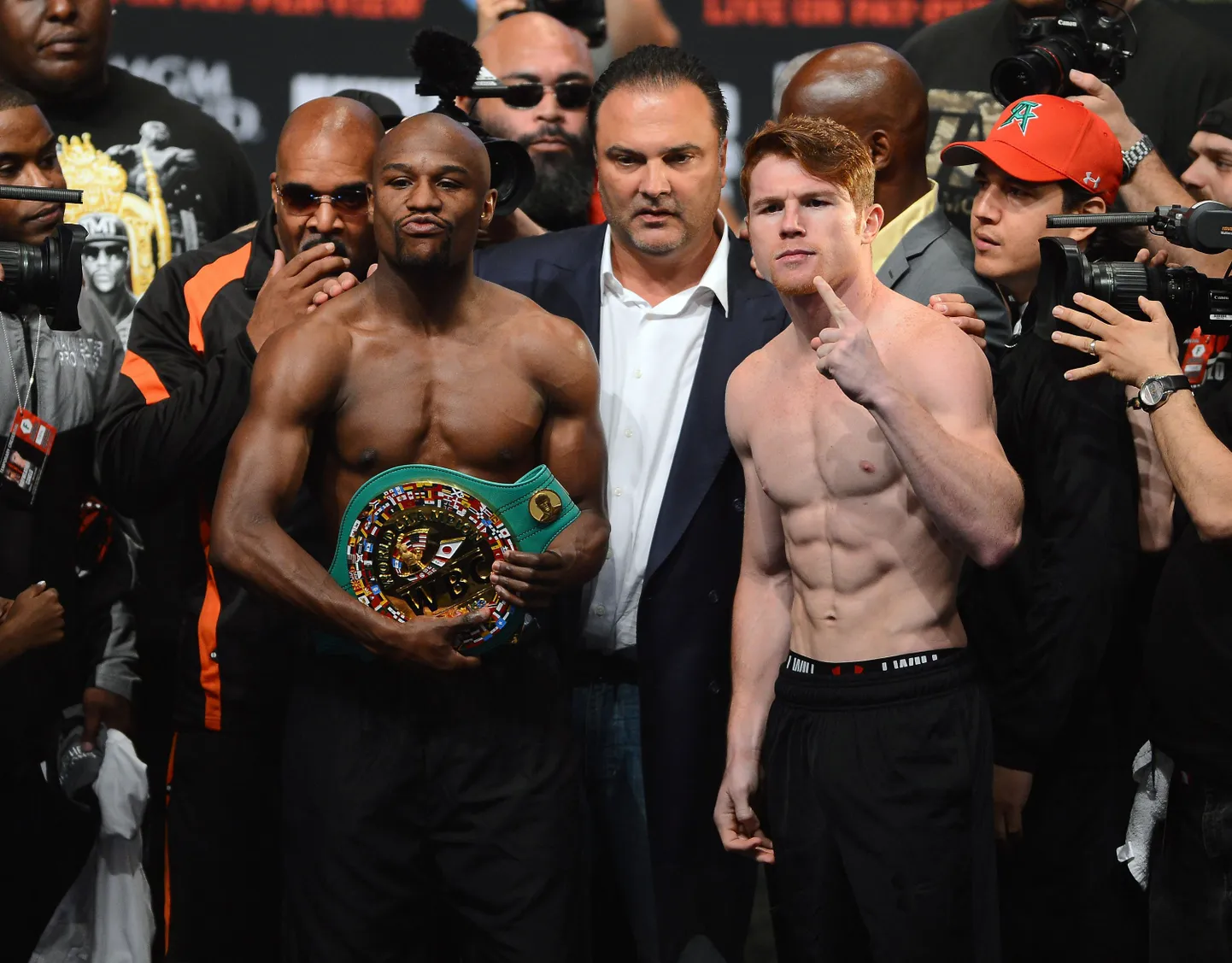 Floyd Mayweather ja Canelo Alvarez.