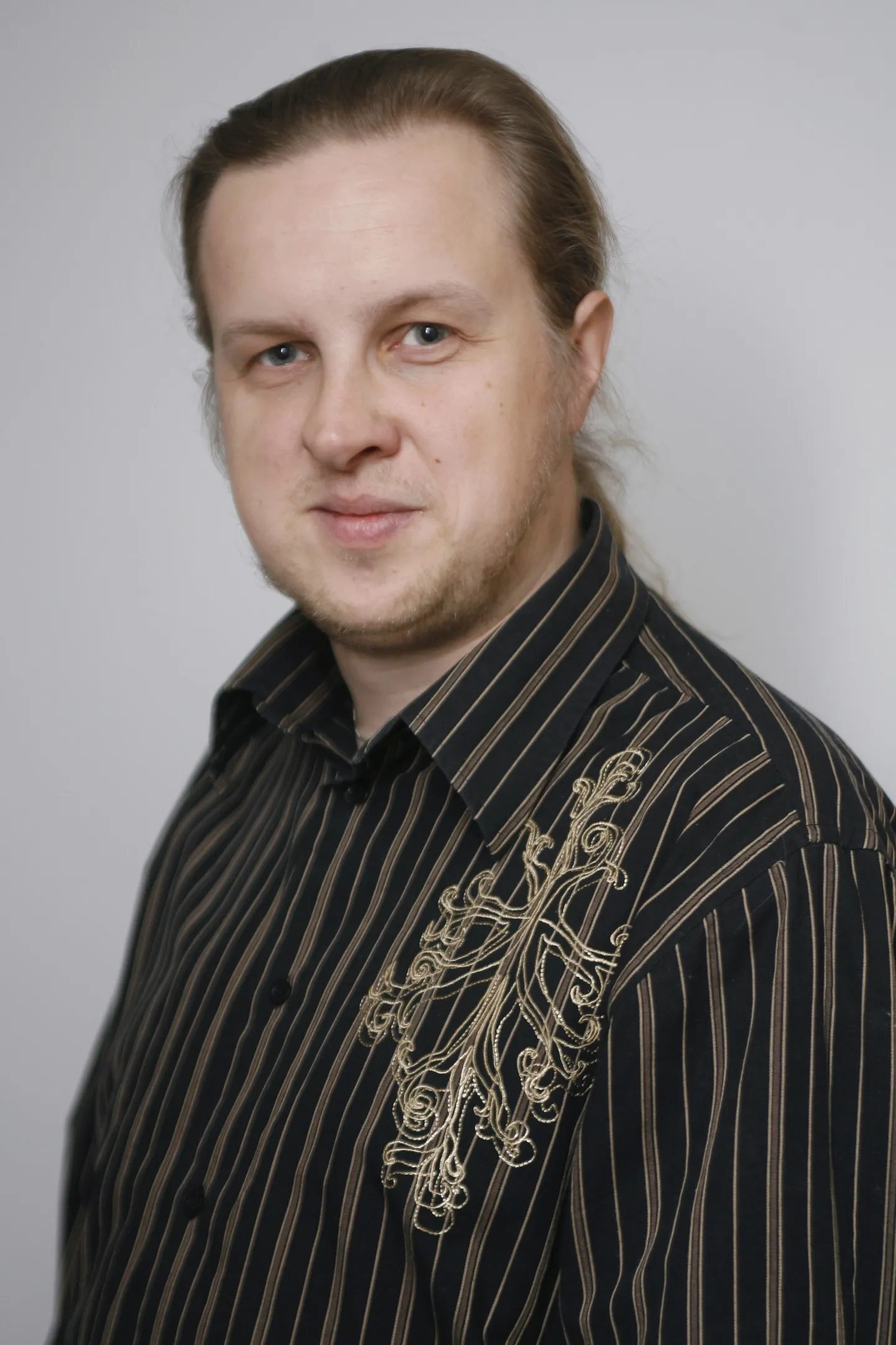 TLNPM02:NEEME KORV : TALLINN, EESTI,02JAN07-
Postimehe ajakirjanik NEEME KORV
pl/ Foto PEETER LANGOVITS POSTIMEES