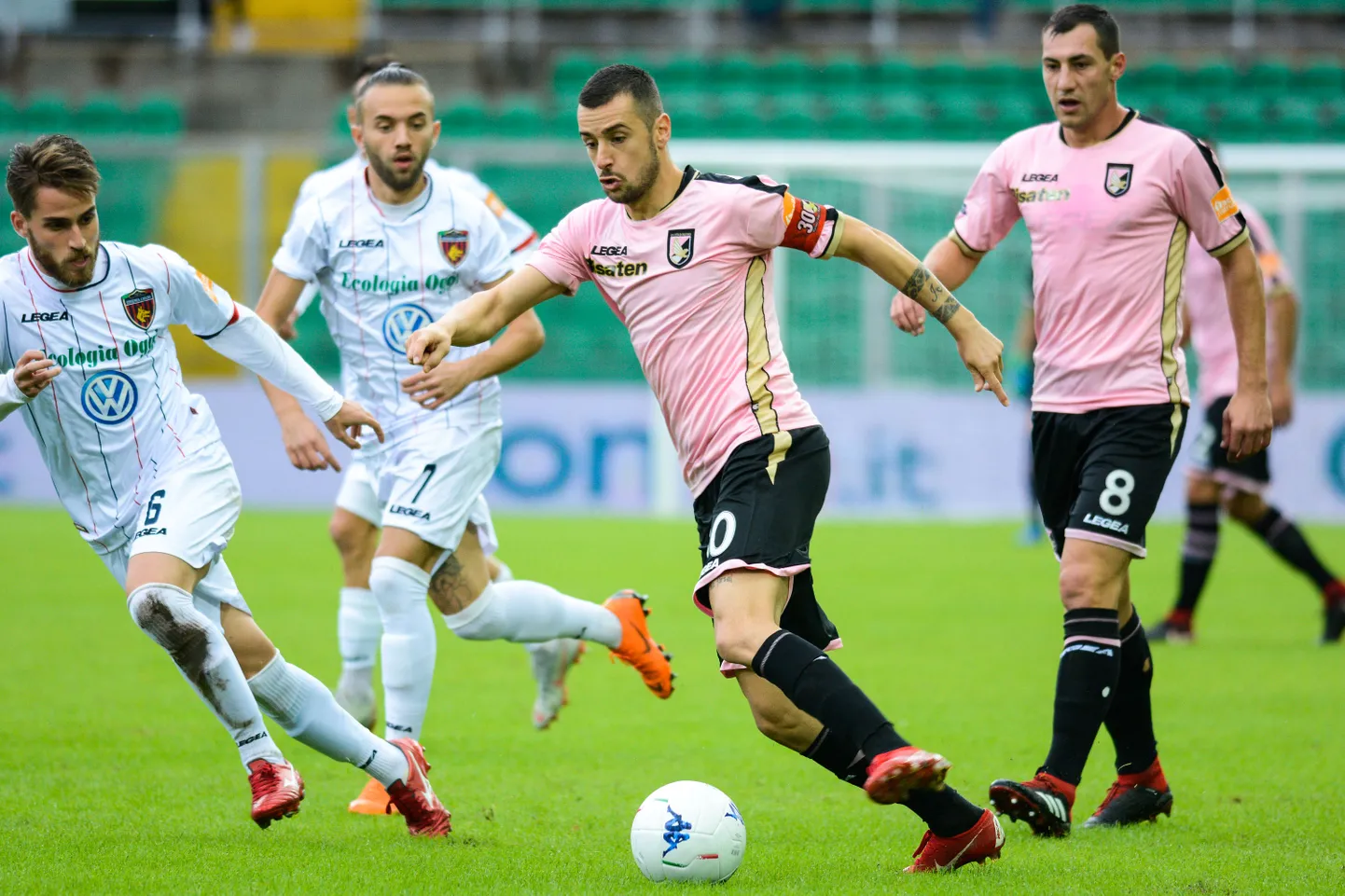 Palermo jalgpalliklubi vahetas omanikku.