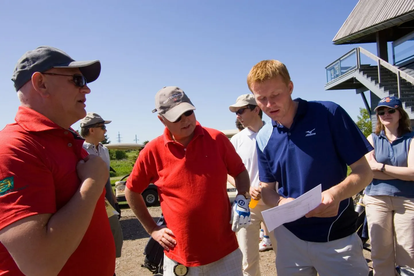 Golfiturniir RSA Rookie Tour 2009 -  EBSi rektor Peeter Kross ja Semtu AS müügijuht Ago Õispuu treener Martin Toome näpunäiteid kuulamas