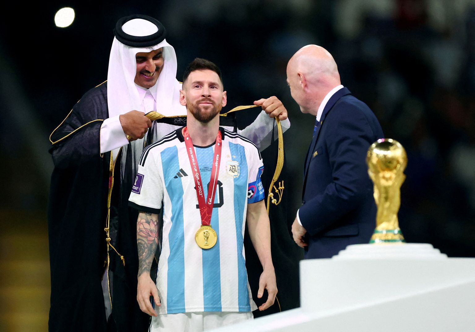 Lionel Messile asetati õlgadele bishti, mis tekitas esialgu väga palju küsimusi.