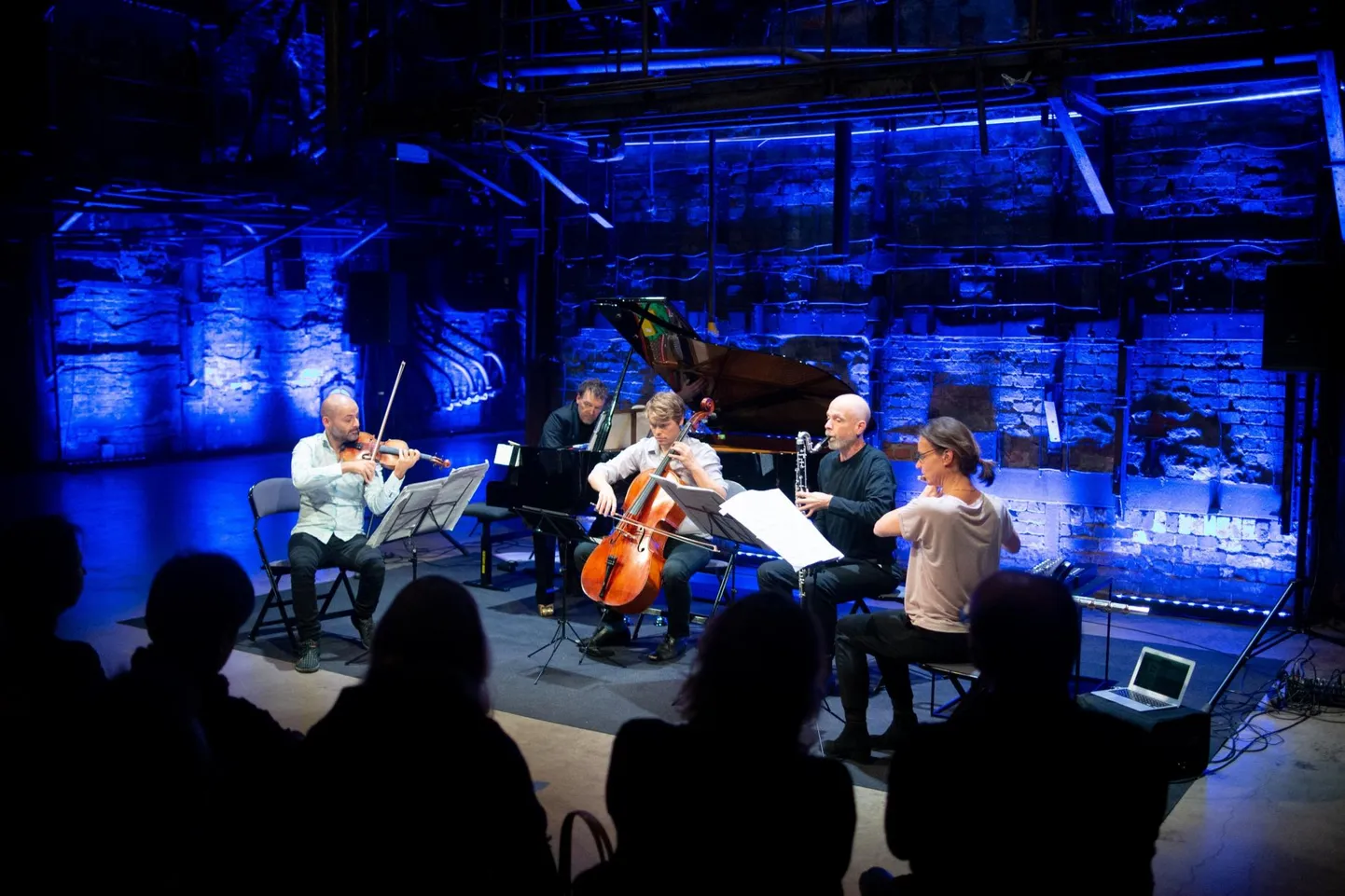 Nüüdismuusikat esitav kooslus ensemble mosaik Tallinna Kultuurikatlas.