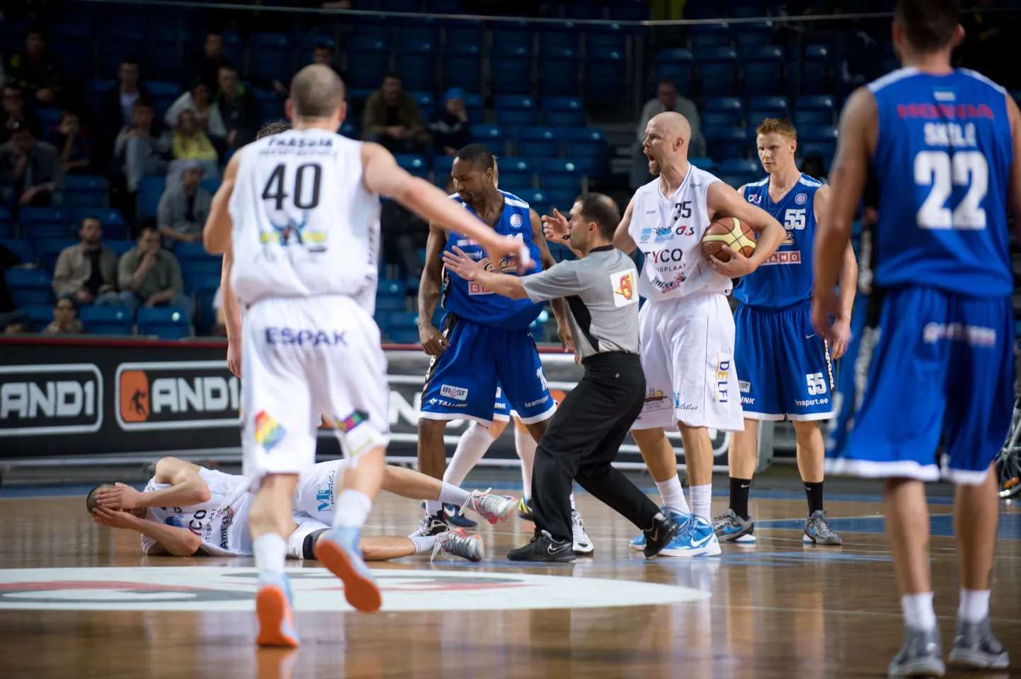 Mängu viimasel veerandajal leidis aset vahejuhtum, kui kalevlaste poolel lõi Keith McLeod Rapla tagameest Martin Dorbekut ning eemaldati mängust.