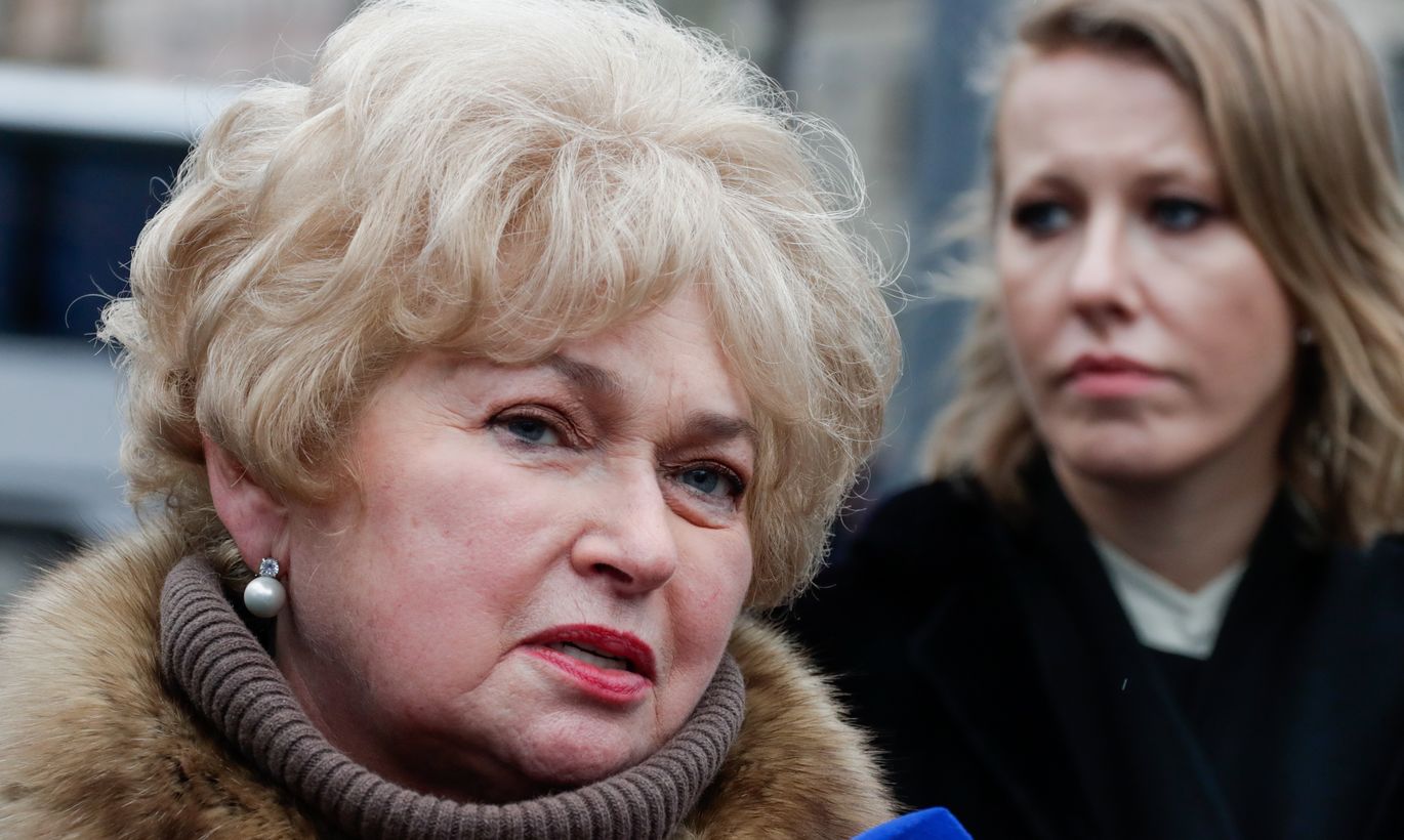 Нарусова пояснила, как относится к сбежавшим из России артистам