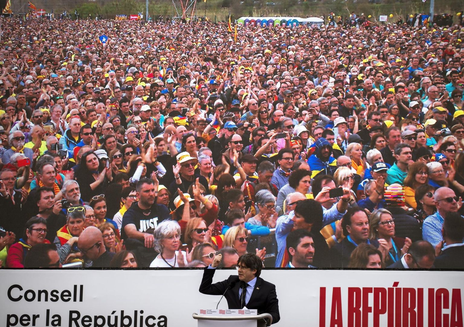 Kataloonia eksliider Carles Puigdemont Prantsusmaal Perpignanis toimunud meeleavaldusel.