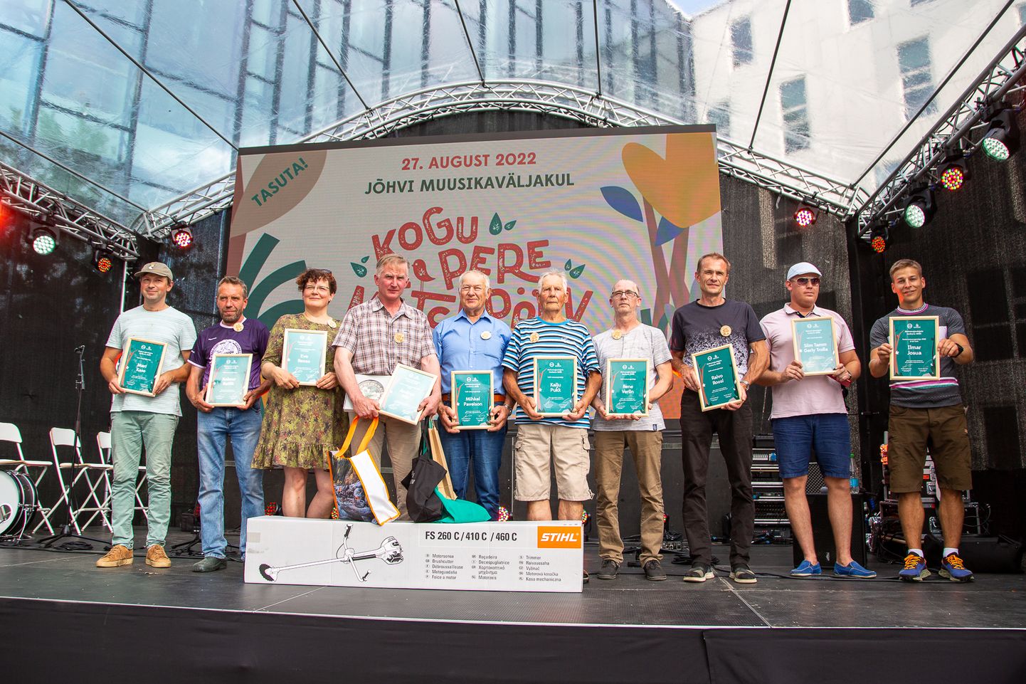 2022. aasta parimad metsamajandajad Jõhvis toimunud kogu pere metsapäeval.