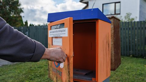 PROBLEEM POSTIKANDEGA ⟩ Läänemaal jõuavad lehed inimesteni alles kella 18 ajal: kui vanu uudiseid ei soovi, polegi mõtet lehti tellida