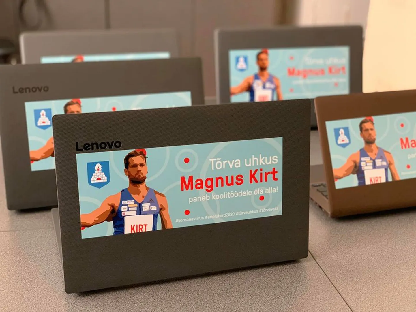 Magnus Kirdi kingitud sülearvutid.