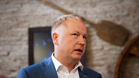 KUKU ⟩ Võrklaev: ametnike puhkuste kärpimine võimaldab osa neist koondada