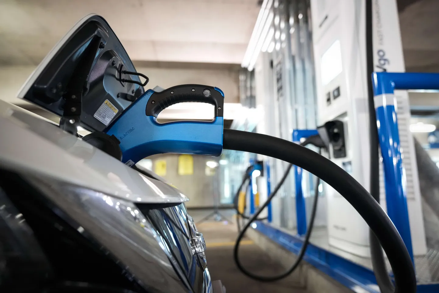 Euroopas võib tekkida kodumaine liitiumitööstus, et pakkuda elektriautode jaoks vajalikke akusid juhul, kui Portugali reguleerivad asutused kiidavad heaks kaevandused ja rafineerimistehased.