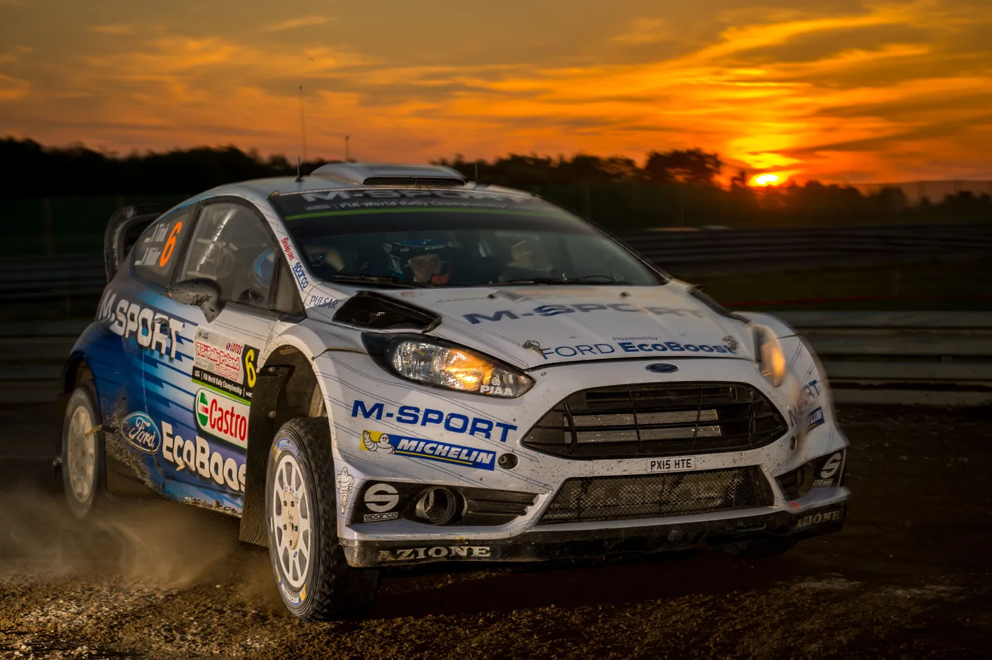 Ott Tänak kihutamas talle edukaks kujunenud Poola MM-rallil.