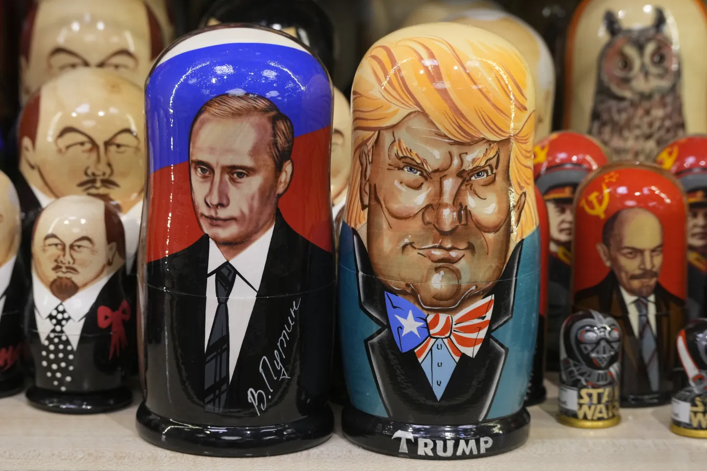 Матрешки в виде Путина и Трампа