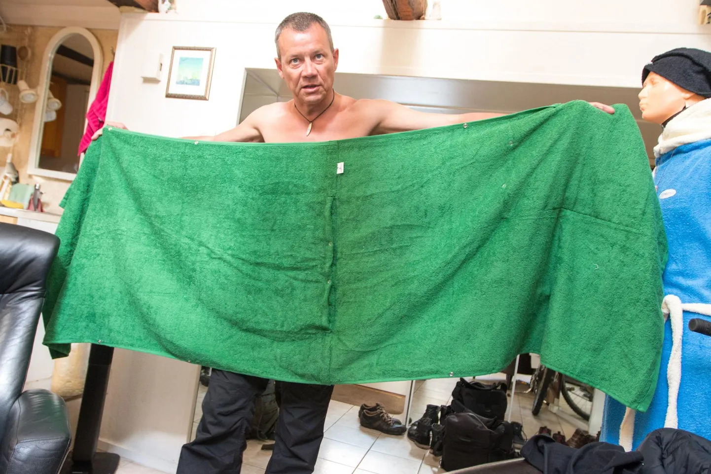 Selline nägi välja Jaanus Raidali välja töötatud mitmeotstarbeline saunalina Towelfy, millega mees plaanis maailma vallutada.