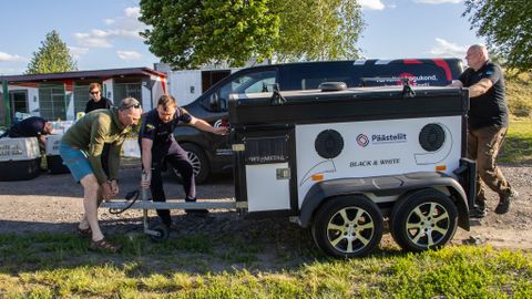 Päästeliit viis Ukrainasse abi otsingukoertele ja demineerijatele