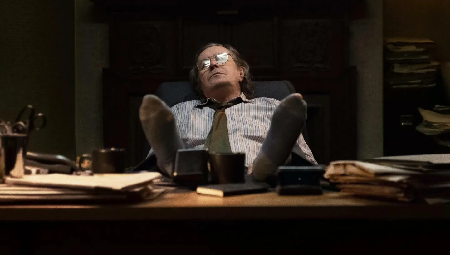 Sokihaisu tunnete? Nii kehastab Gary Oldman telesarjas «Slow Horses» külma sõja veterani.