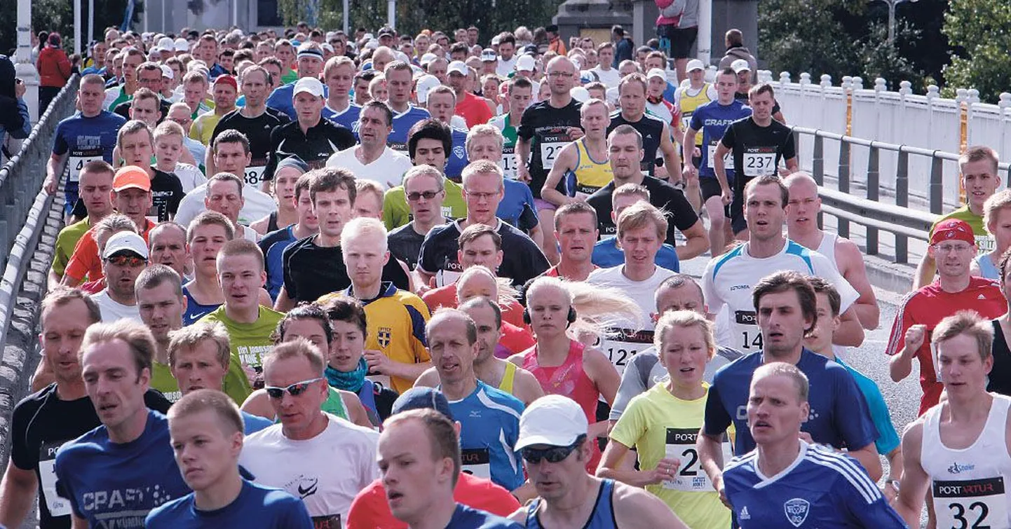 Tänavu registreerus Jüri Jaansoni Pärnu kahe silla jooksule ligi 1600 spordisõpra, õnnelikuna jõudis neist kaunil sügispäeval finišisse 1531.