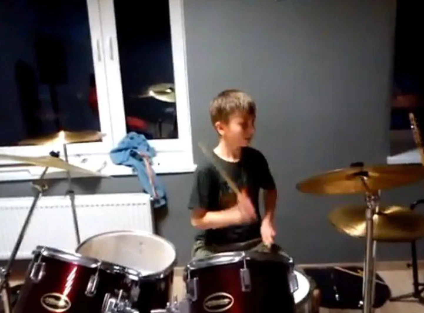 Arvo Pärdi 12-aastane nimekaim on tõeline trummitalent