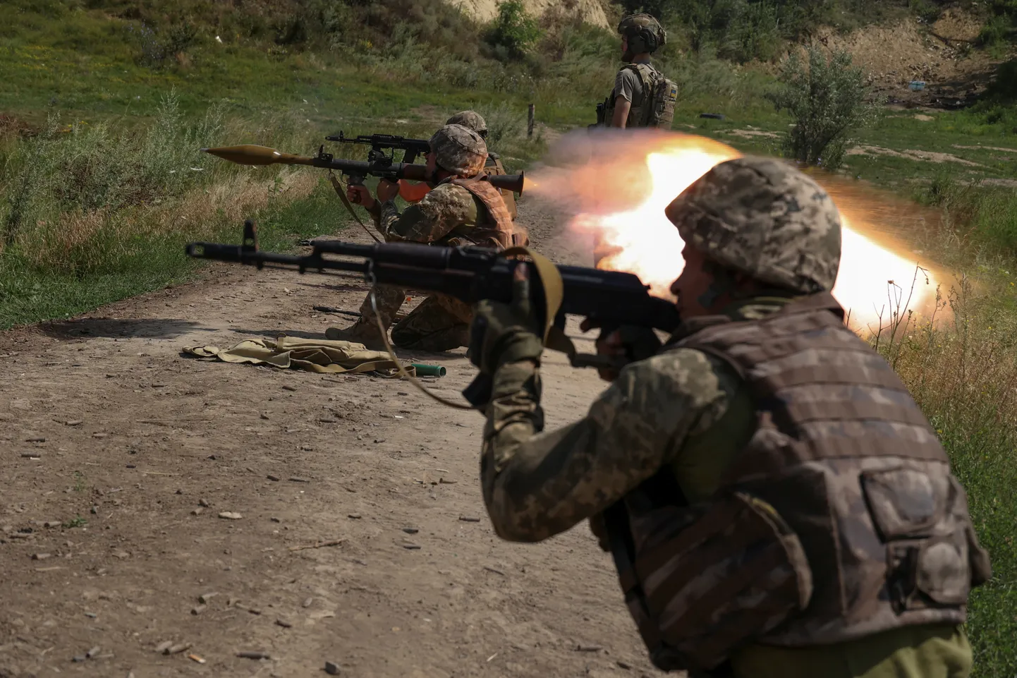 Ukrainlaste lahingdrill Donetskis.