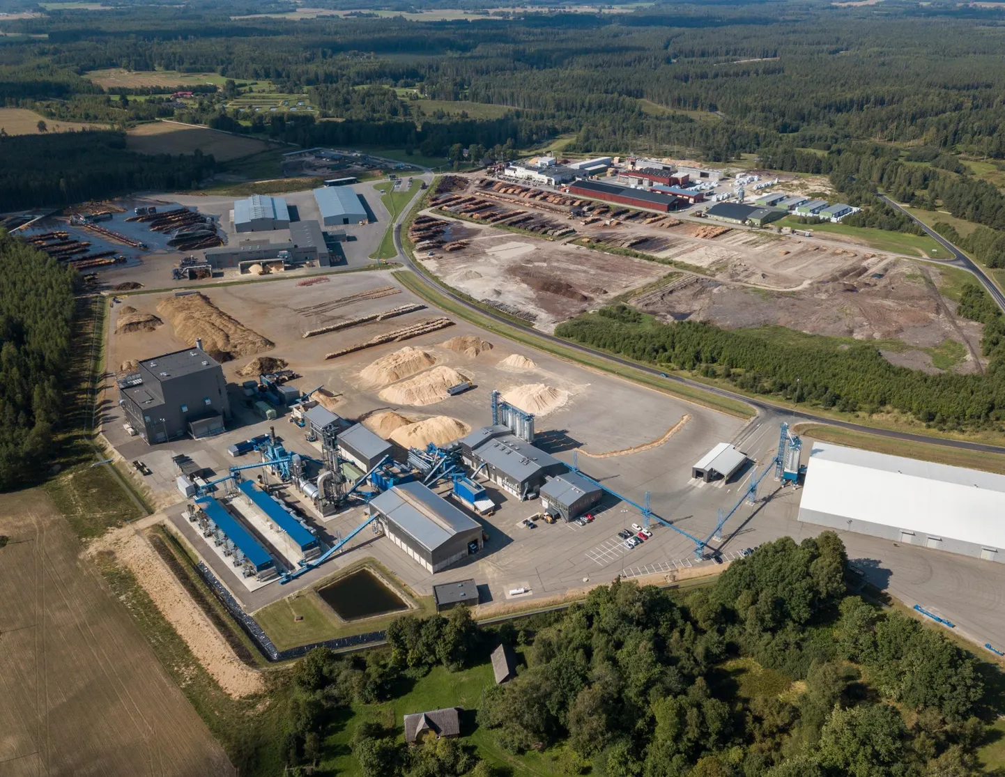Graanul Investi pelletitehas Võrumaal Osulas, mille ehituse eel sõlmis RMK ettevõttega salajase ja seadusvastase eelkokkuleppe suures koguses puidu odavmüügiks.