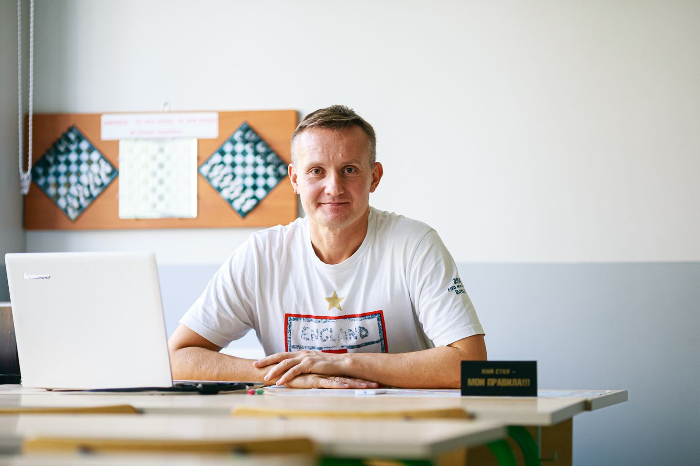 Eesti aasta aineõpetaja nominendiks valitud Vladimir Žavoronkov ütleb, et aastaid tagasi poleks ta isegi košmaarses unenäos end õpetajana ette kujutanud.