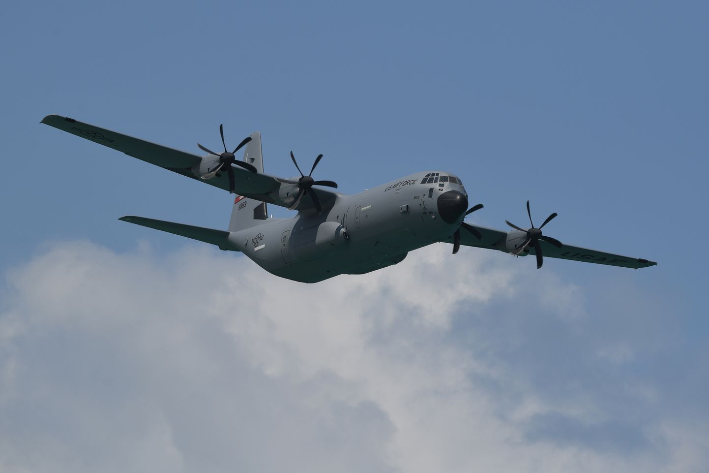Lennuk C-130 Hercules. Foto on illustratiivne.