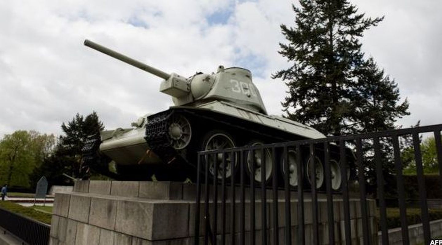 Saksamaal nõutakse Teise maailmasõja aegsete nõukogude tankide eemaldamist