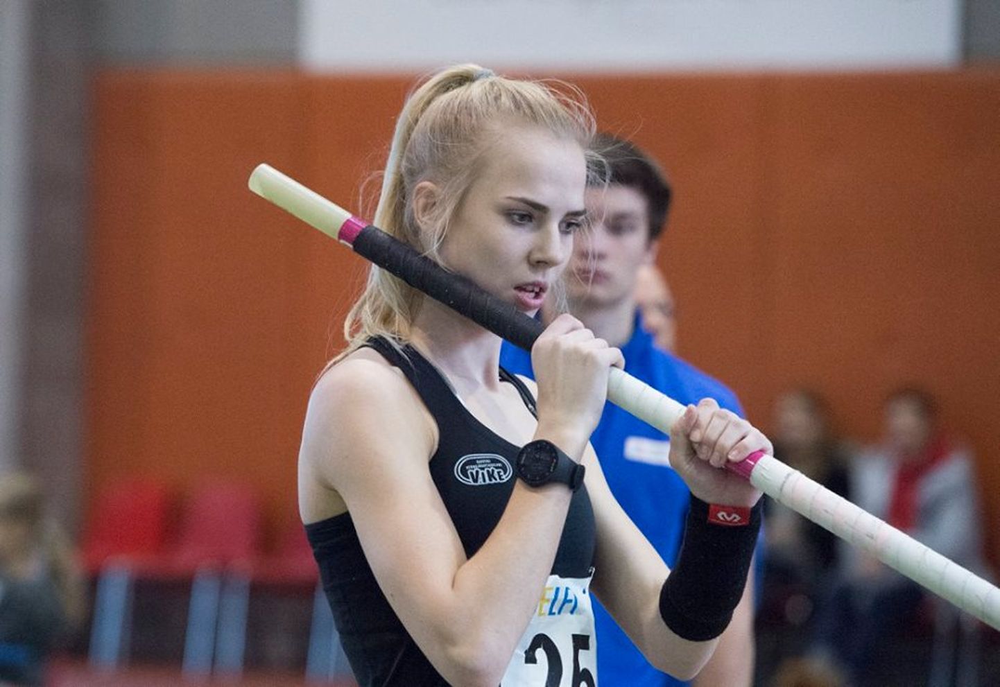 Marleen Mülla lisas tänavusele Eesti täiskasvanute ja noorte teivashüppe meistrikullale esikoha ka omaealiste Balti meistrivõistlustel.