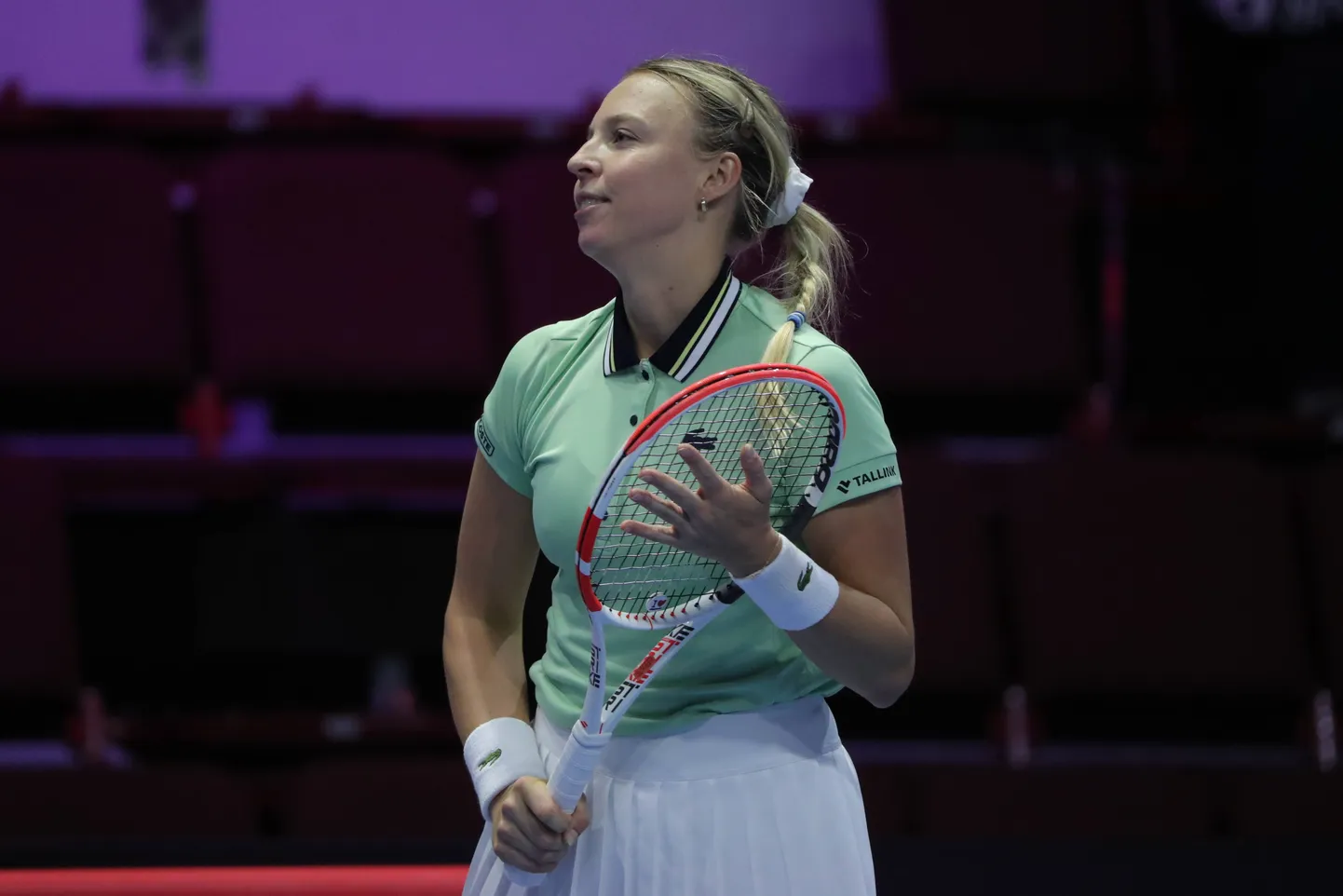 Anett kontaveit.