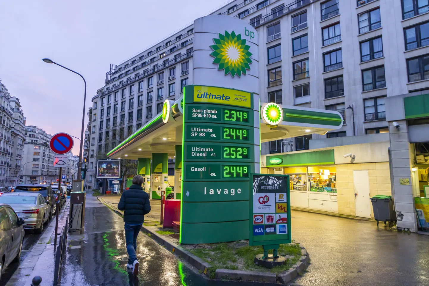 BP (British Petroleum) tankla Pariisis.