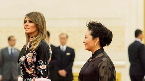 Само совершенство: Мелания Трамп в традиционном китайском платье восхитила Сеть