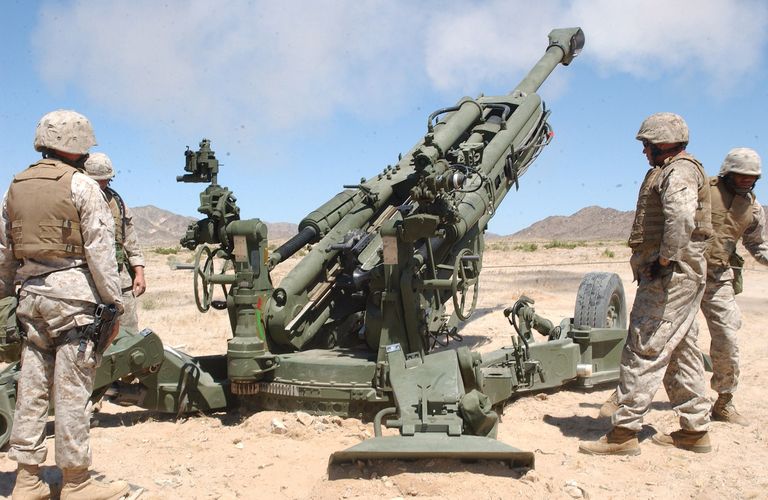 M777 155mm haubits, mis on suuteline tulistama ka Excalibur GPS juhitavaid mürske