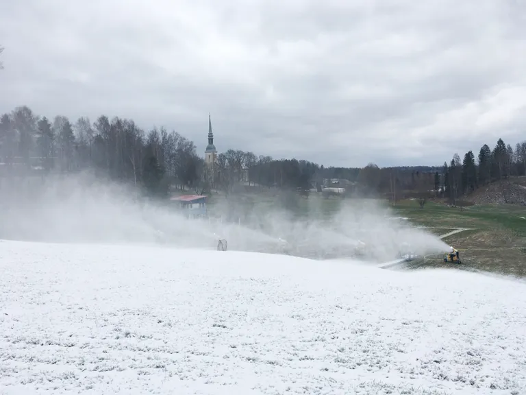 Tänaseks oli kahurite töö tulemus juba silmaga näha.