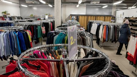 Бизнес по продаже подержанной одежды набирает обороты в Эстонии, несмотря на рост цен