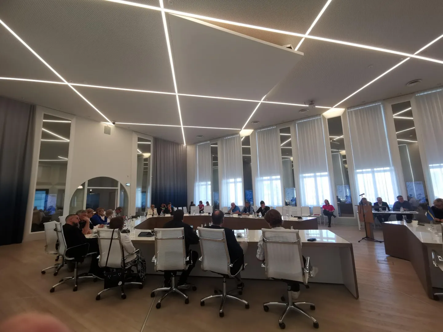 Rakvere linnavolikogu istung 15. mail linnavalitsuse valges saalis.