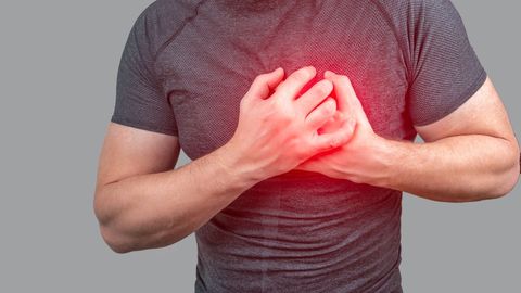 Ученые назвали фрукт, который снижает риск ишемической болезни сердца