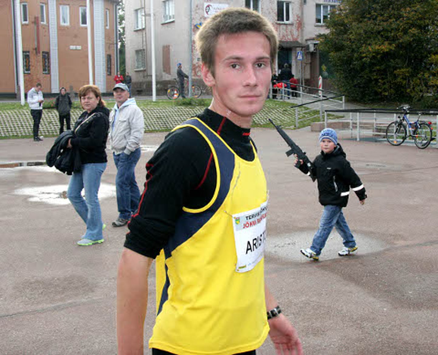 Dmitri Aristov on sel kevadel teinud järjekordse sammu lähemale Eesti pikamaajooksjate paremikule ja on seadnud endale eesmärgiks jõuda medalile Eesti meistrivõistlustel 10 000 meetri jooksus.
