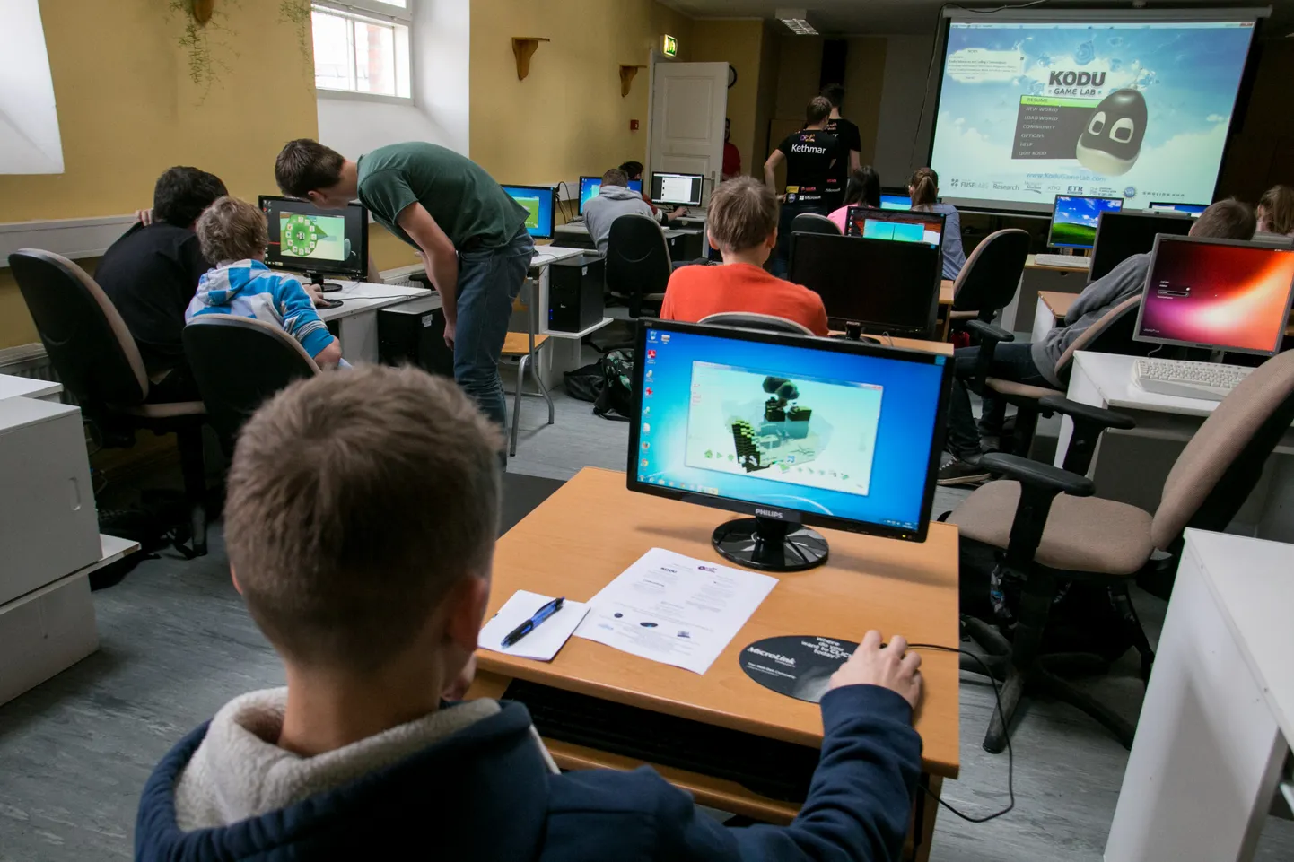 Digimentorid kutsuvad õpilasi ja tudengeid osalema konkursil, et jagada oma kogemusi digimentorina. Foto on illustratiivne.
