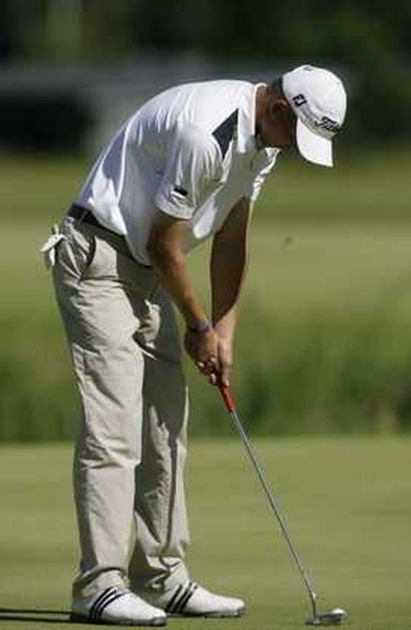 Titaanist golfikepid võivad löömisel tekitada heli, mis kahjustab mängija kuulmist.