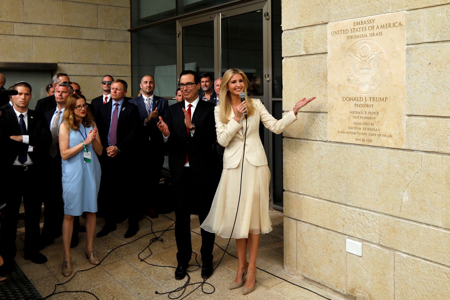 USA presidendi Donald Trumpi tütar ja nõunik Ivanka Trump ja USA rahandusminister Steven Mnuchin Jeruusalemma saatkonna avamisel täna.